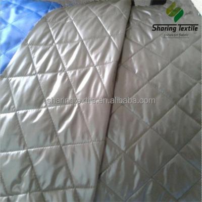 China Waterproof diamond quilted fabric/mattress quilted ticking fabric/satin quilted fabric for sale