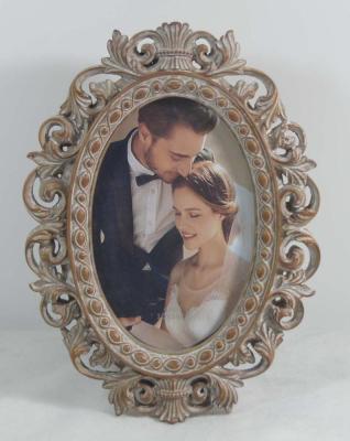 China Environmental Friendly Resin Gold Photo Frame 4*6