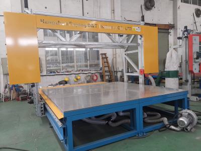 China máquina de corte da espuma do CNC 3D para a espuma rígida e Semirrígida com a tabela de trabalho do vácuo à venda