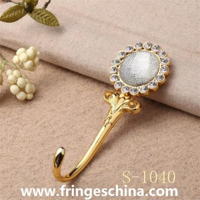 China High quality classical customized metal curtain hooks for home decorations for sale