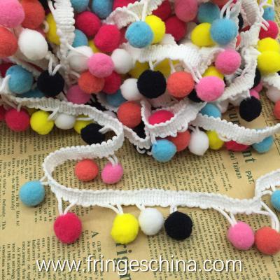 China Machine producing OEM wholesale beautiful fabric drapery trimmings beaded pom pom fringes for sale