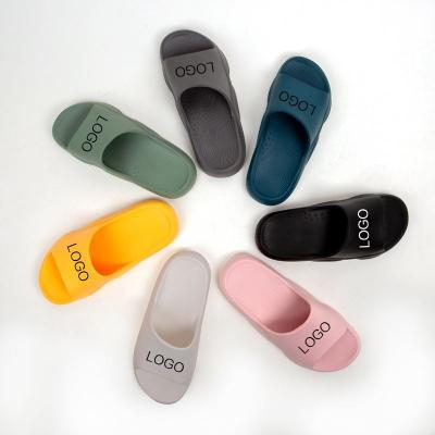 China Fashion Trend 2021 Summer Customized Soft Bottom Indoor Bath Slippers Non-slip Outdoor Wear Relieve Women Slippers for sale