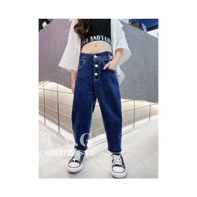 China Spring and Autumn Children's Jeans Pants Loose Casual Trendy 110cm-160cm Children's Jeans Good Reputation Girls Anti-wrinkle for sale