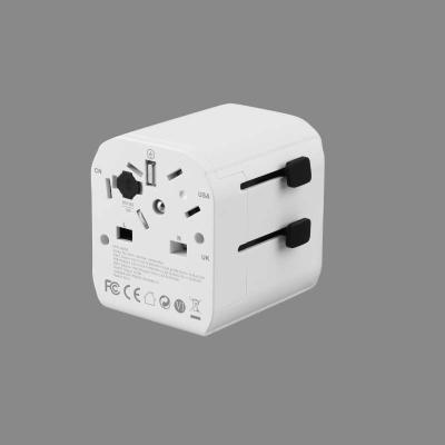 China Universal Travel Power Adapter Wereldwijd USB A USB C Wall Charger Voor de VS EU UK Te koop