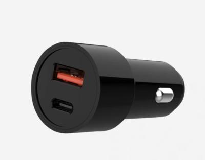 中国 携帯USB A C カーチャージャー 38W QC3.0 急速充電 黒/白色 販売のため