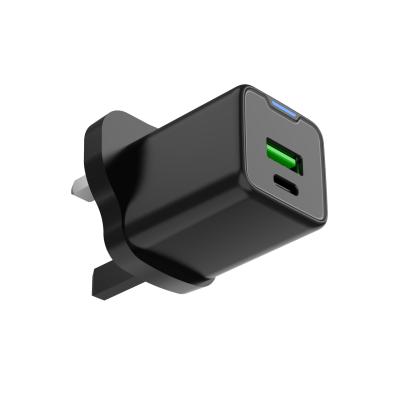 China Tipo C e USB A Carregador USB GaN de nitreto de gálio de 45W com conector de bloco de energia de carregamento rápido leve à venda