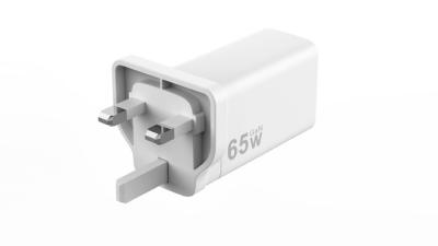 China 2025 LX Marca Reino Unido Enchufe pequeño tamaño GaN Bloque de carga rápida 65W Adaptador de pared USB de puerto triple en venta