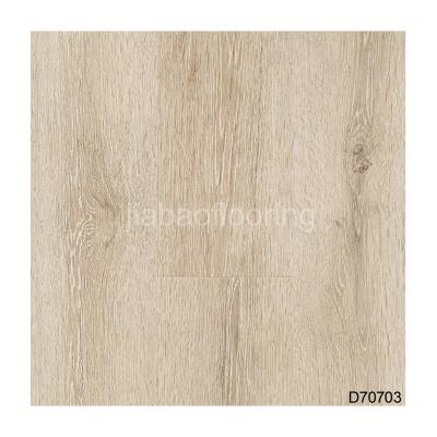 China Modern Low Price Cheap High Quality Quilted Laminate / Laminate Flooring AC2 AC3 for sale