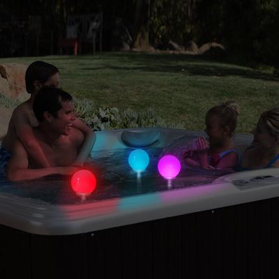 China Eco-friendly Swimming Pool Accessories Water Floating Thermometer Wireless Swimming Pool Thermometer With RGB Lights for sale