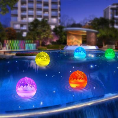 China IP68 Solar Waterproof Colorful Floating Pool Ball Light Floating Pool Floating Lights For Swimming Pool Garden for sale