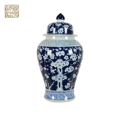 China Traditional Fashionable Chinese Decorative Storage Vessel Blue and White Ceramic Ginger Jar for sale