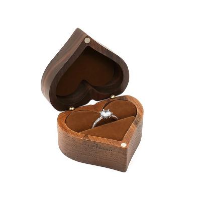 China Handmade Pure Solid Wood Ring Box Solid Jewelry Box Heart Shape Walnut Portable Pendant Box for sale