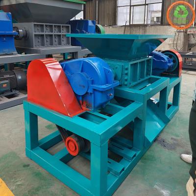 China 9CrSi/D2/SKD-11 Blades Double Shaft Shredder for PVC HDPE PP PET Waste and Large Torque for sale