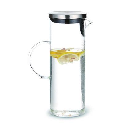 China Sustainable Heat Resistant Borosilicate Glass Jug Water Pitcher With Lid 1.5L for sale