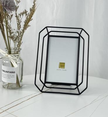 China Handmade Home Display Photo Decoration Props Metal Iron Wire Photo Picture Frames for sale