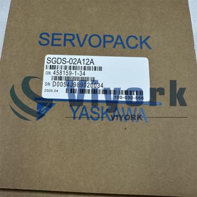 China SGDS-02A12A Yaskawa Industrial Servo Drives 200-230V 2.4AMP 200W NOVO à venda