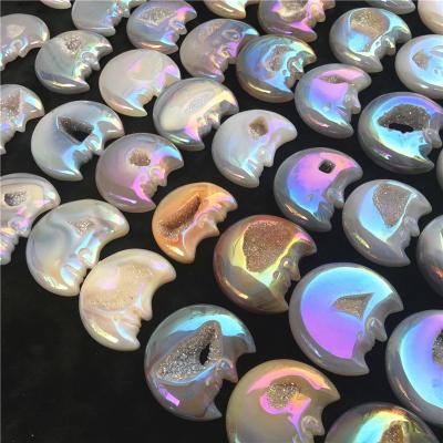 China Wholesale Europe Moon Face Aura Agate Geode Crystal Half Moon Face for sale