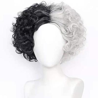 China Cosply lady beauty Anime wig wig curly hair cos Kuila Cruella cosplay black and white short witch wig for sale