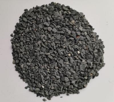 China Contemporary Natural Granite Tumbled Small Black Terrazzo Pebbles for sale