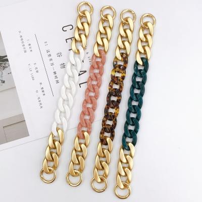 China Fashion Acrylic Jewelry Woman Gold Acrylic Chain Marbling Mobile Phone Straps For Mobile Phone Case for sale