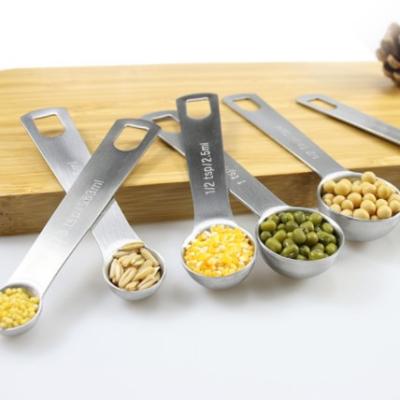 China Viable Customer Logo Long Handle Tea Coffee Bean Measuring Spoon Stainless Steel Coffee Scoop Clip 6pcs Per Set for sale