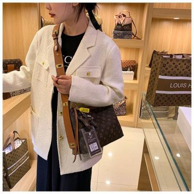 China PORTABLE Fashion Designer Shoulder Bag Pu Leather Large Capacity Luxury Tote Bags Handbags For Women for sale