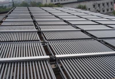 China 5000 Liter Solar-Wasserheizung Projekt Glas-Vakuum-Rohr-Kollektor Anpassung Optionen zu verkaufen