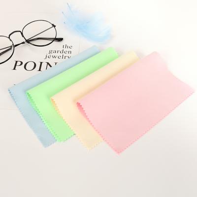 China Sustainable Size Customized Straight Cut Microfiber Wiping Cloth For Eyewear , Camera for sale