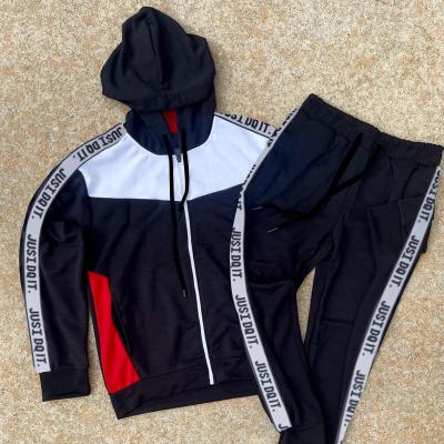 China Factory Wholesale Breathable Men's Casual Hooded Sports Suits New Style Zipper Autumn Winter Fashion Korean Men Sportswear Two Piece Set for sale