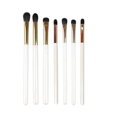 China Flat Brush Beauty Wholesale Vegan Hair Gold Eyeshadow Brush Concealer Pencil Make Up Brush Cosmetic Makeup Brush for sale