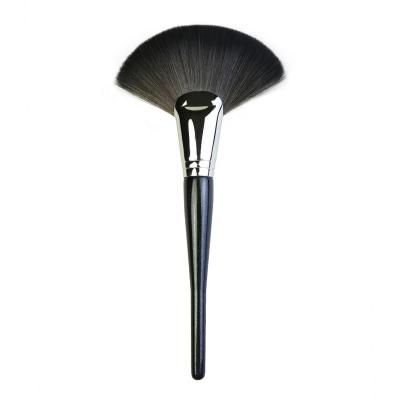 China Custom Design Professional Big Fan Brush Private Logo Black Individual Makeup Fan Brush for sale