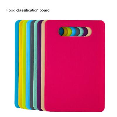 China Sustainable food grade pp kitchen plastic non-slip cutting board, food grading cutting plates for sale