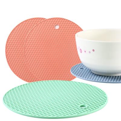 China Viable Food Grade Silicone Waterproof Non-slip Insulation Pad Heatproof Place Mat Cup Mat for sale