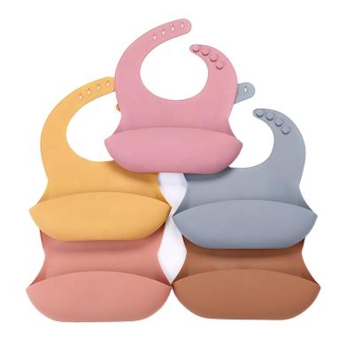 China BPA Free Simplicity Popular Non-Toxic Food Grade Supplies Waterproof Practical Baby Silicone Bibs for sale