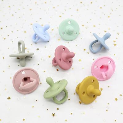 China Professional Manufacturer BPA Free Medium Flow Straight and Round Shape Pacifier Clip Chain for sale