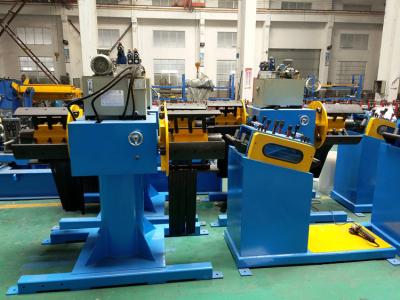 China 3Ton Double Head Decoiler + 7-Roll Leveler en venta