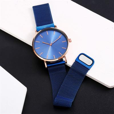 China OEM logo girl and boy watch simple slim magenic steel simple case student strap minimalist unisex men and lady watch for sale