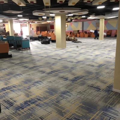 China Reversible luxury wool and nylon price custom patterns roll carpet axminster broadloom for sale