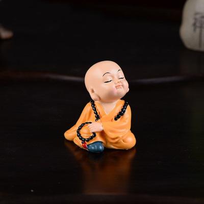 China Europe Small Monk Resin Statue Wholesale Zen Garden Little Monk Resin Cute Hooded Crafts for sale