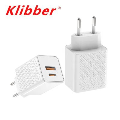 China Durable Factory Logo Custom EU Plug In USB C Desktop Charger Pad Dual Port 20W Type C Charging USB-C Wall PD Fast Charger For Iphone 13 12 for sale