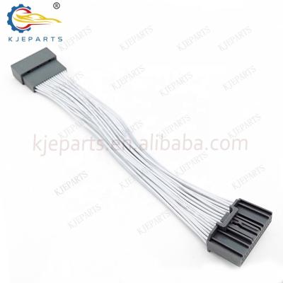 China Automotive 32 Pin Male To Female Auto Wire Harness For Hondas CD/player for sale