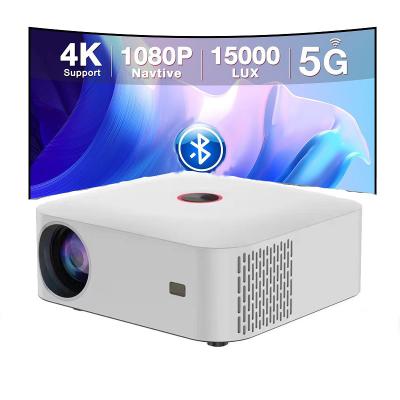 Cina Piccolo proiettore mobile HD da 200 Watt 4K multifunzione leggero in vendita