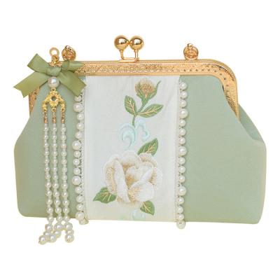 China Hanfu Floral Accessories Vintage Handle Green Gold Hand Sewn Cloth Embroidery Chinese Cross - Body Bag Kiss Lock Bag with Pearl Chain for sale