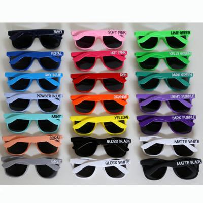 China Eyewear Shopping Logo Brand Promotional Items Giveaway Plastic Frame Multicolor Lens Wholesale Sunglasses for sale