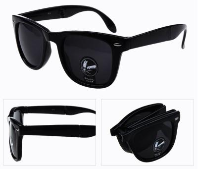 China Wholesale Cheap Outdoor Convenient Compact Pocket Folding Eyewear Trade Items uv400 Sunglasses for sale