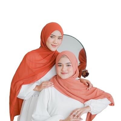 China Solid Single Bubble Malaysia Hijab Chiffon Soft Heavy Malaysia Chiffon Hijab Scarf for sale