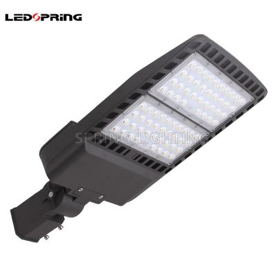 China Waterproof ROAD UL DLC 200w LED Street Light Parking Area Light With Adjustable Mounted Arm for sale