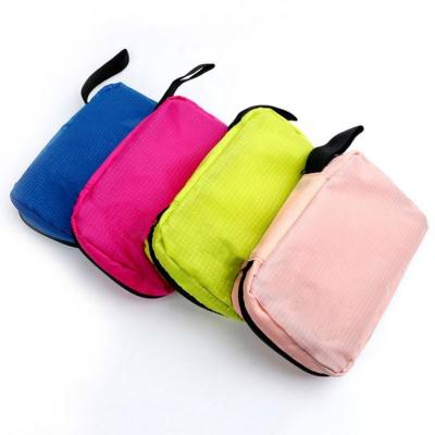 China Outdoor Cosmetic Bag Makeup Bag Wash Bag Fashion Travel Hanging Folder Tote Bag For Men for sale