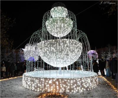 China Static or Flickering China 3D LED Pattern Light Fountain Christmas Decoration Lights for Garden for sale