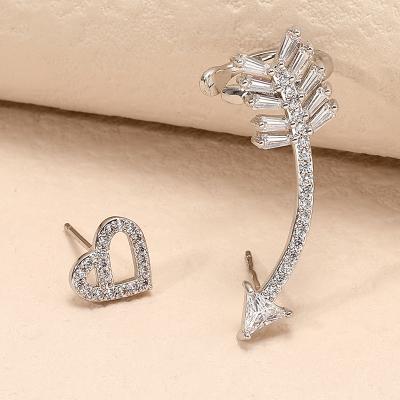 China Small 925 Silver Zircon Stud Earrings 2023 Trendy Minimalist Heart Shaped Fashion Statement Luxurious Jewelry for sale